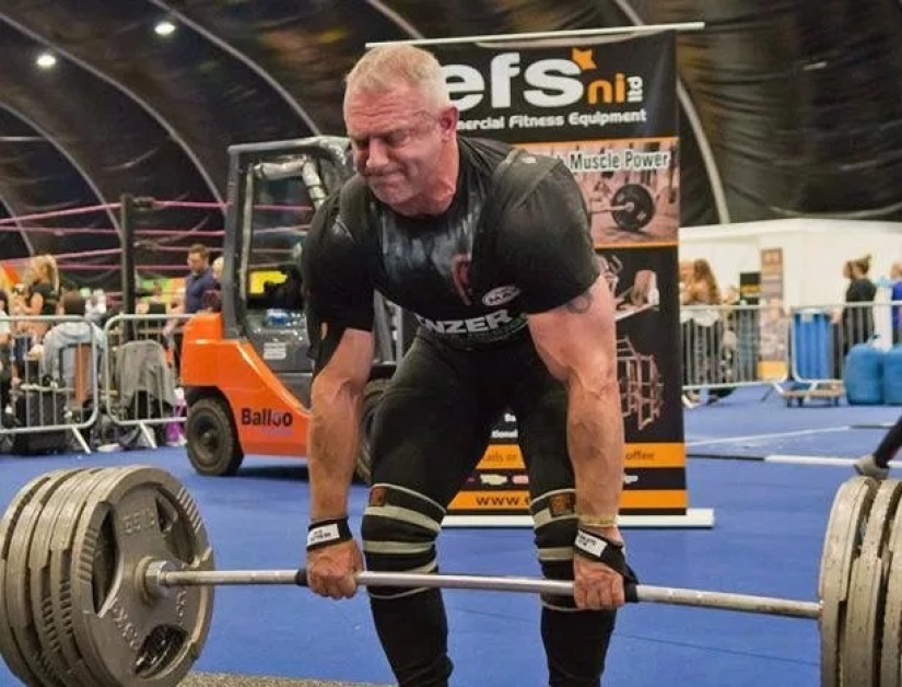 Los socios de las diferentes categorías de peso de compartir los secretos de compartir la felicidad