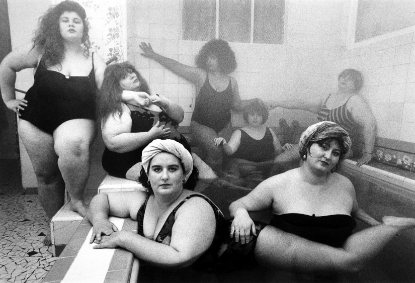 Love and hate: expressive photos of the great William Klein