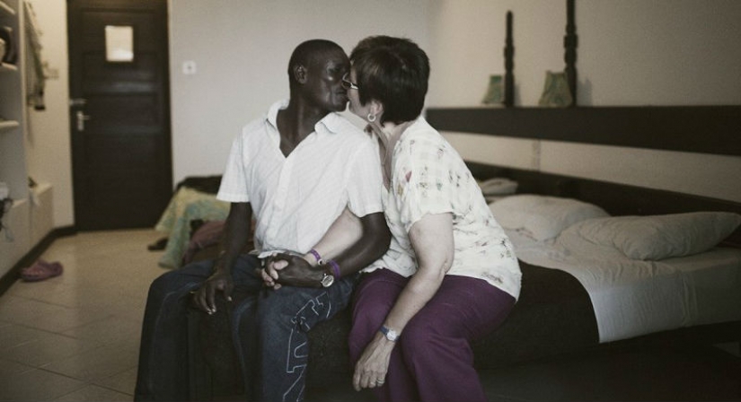 "Love! She's not here!": Female sex tourism in Kenya