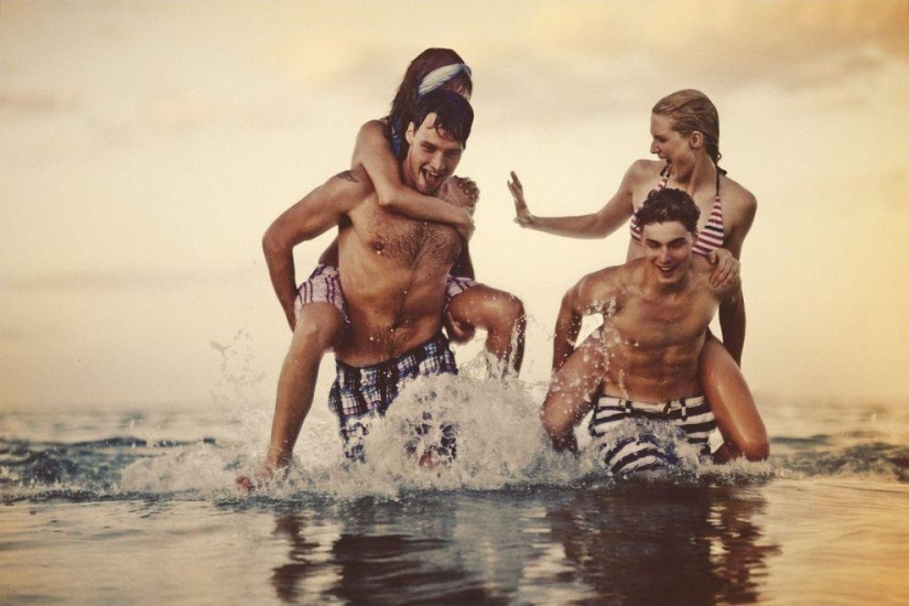 "Lovers" in photos by Kalle Gustafsson