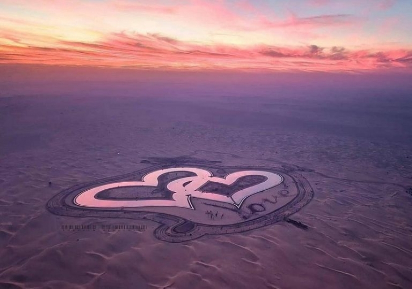 Man-made marvel in Dubai desert: the Lake of Love Man-made marvel in Dubai desert: the Lake of Love