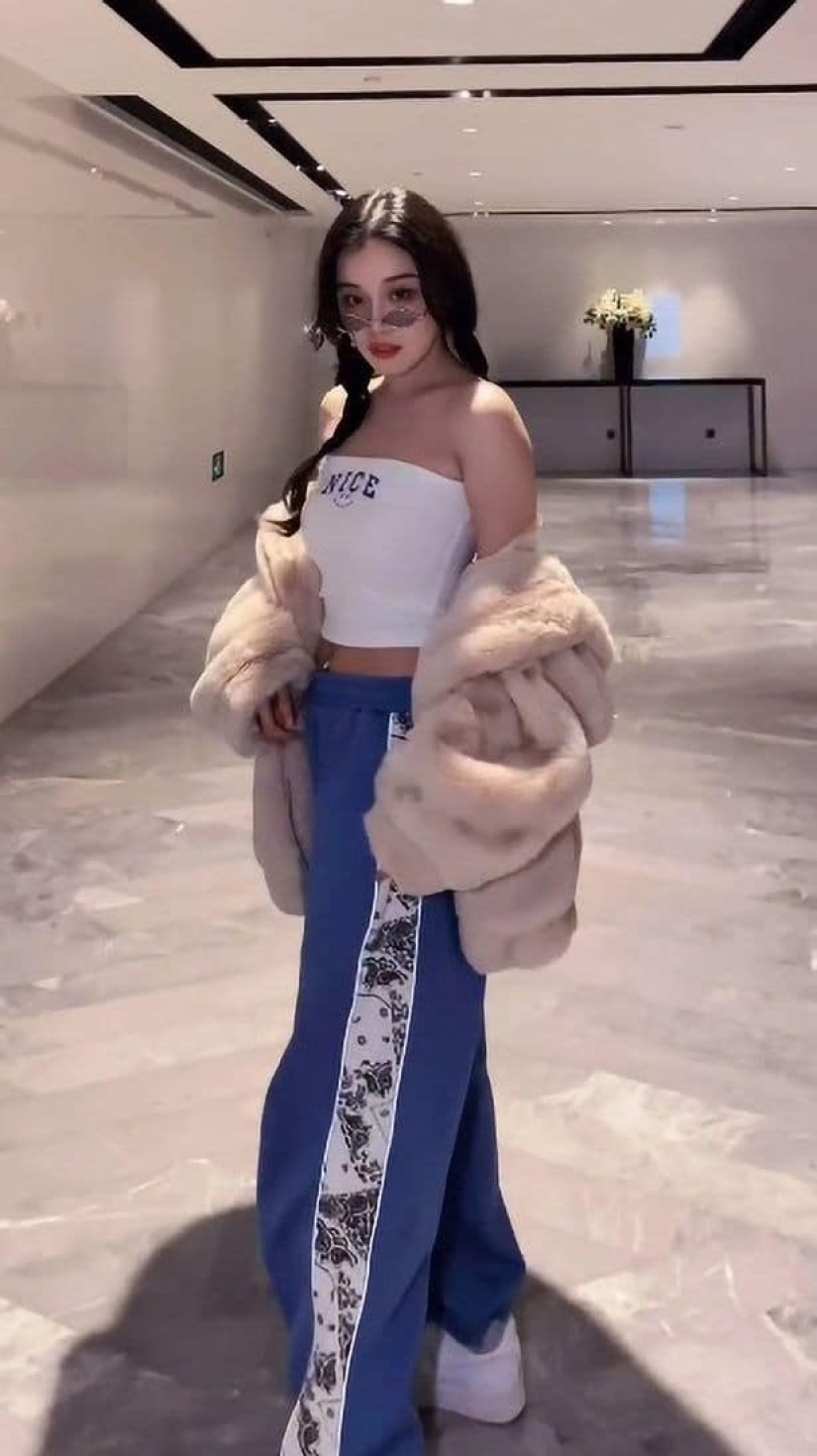 Marriage with a ghost: a funeral home worker in China stole the ashes of a blogger girl for a creepy ceremony Marriage with a ghost: a funeral home worker in China stole the ashes of a blogger girl for a creepy ceremony