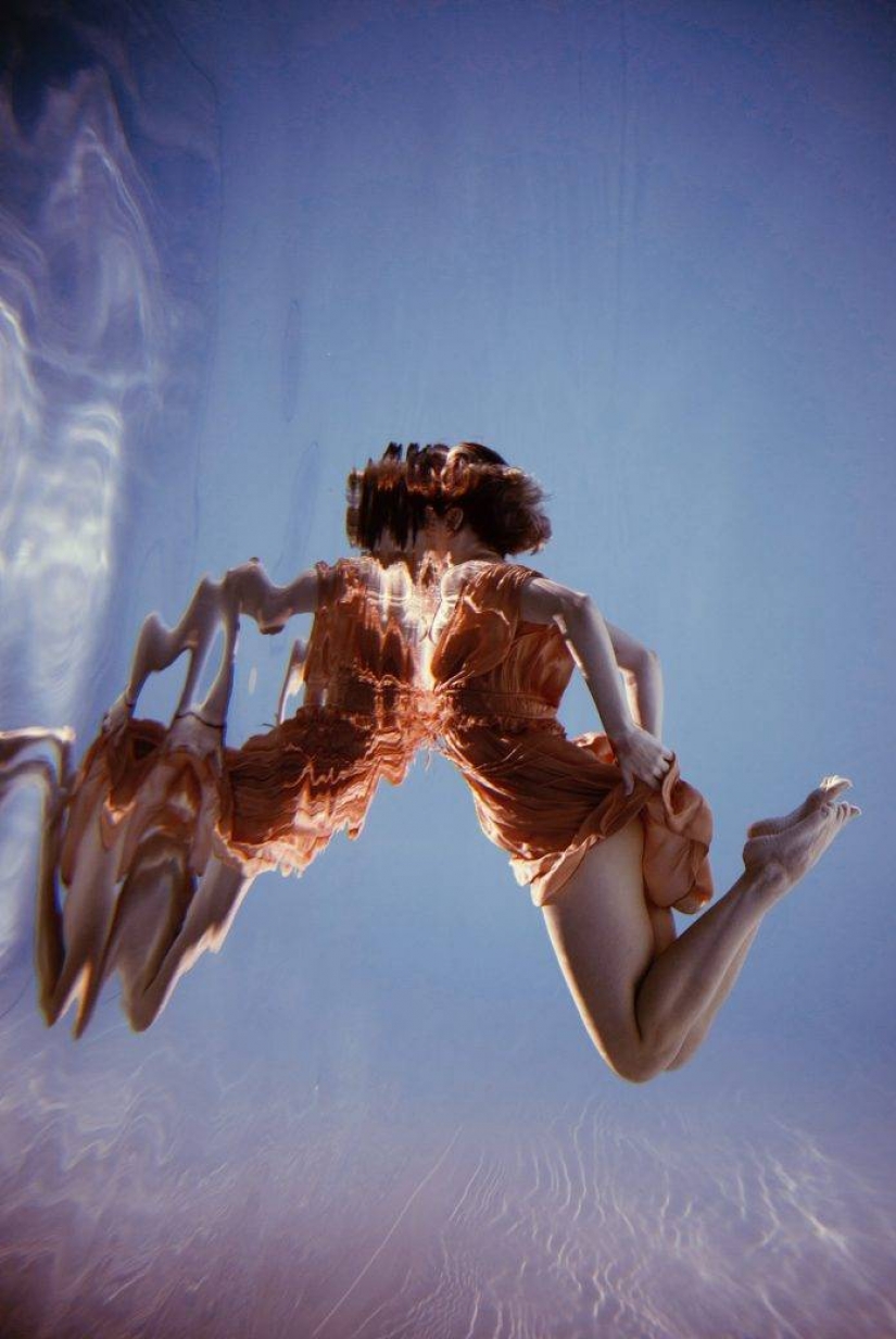 Martha Sirko's Sensual underwater photography