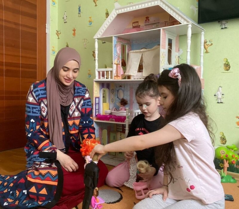 Maryam Aliyeva and her "Mountain Girl Diaries": why the blogger from Dagestan is idolized and hated