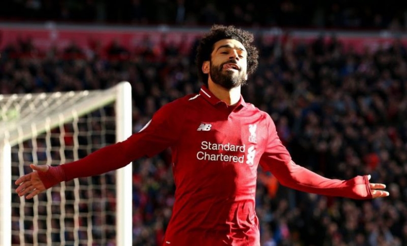 Material: 10 de la peor de las estatuas de las celebridades de todo el mundo Material: 10 de la peor de las estatuas de las celebridades de todo el mundo