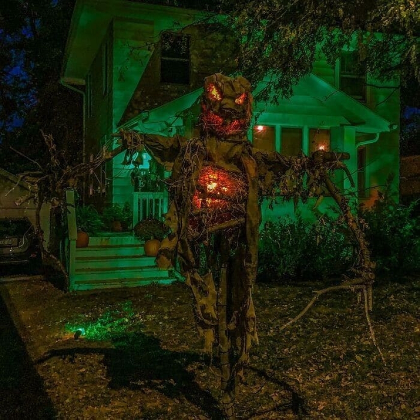 Memno, a gran escala, pesadilla: 30 ejemplos de decoración ingeniosa de los fanáticos de Halloween Memno, a gran escala, pesadilla: 30 ejemplos de decoración ingeniosa de los fanáticos de Halloween