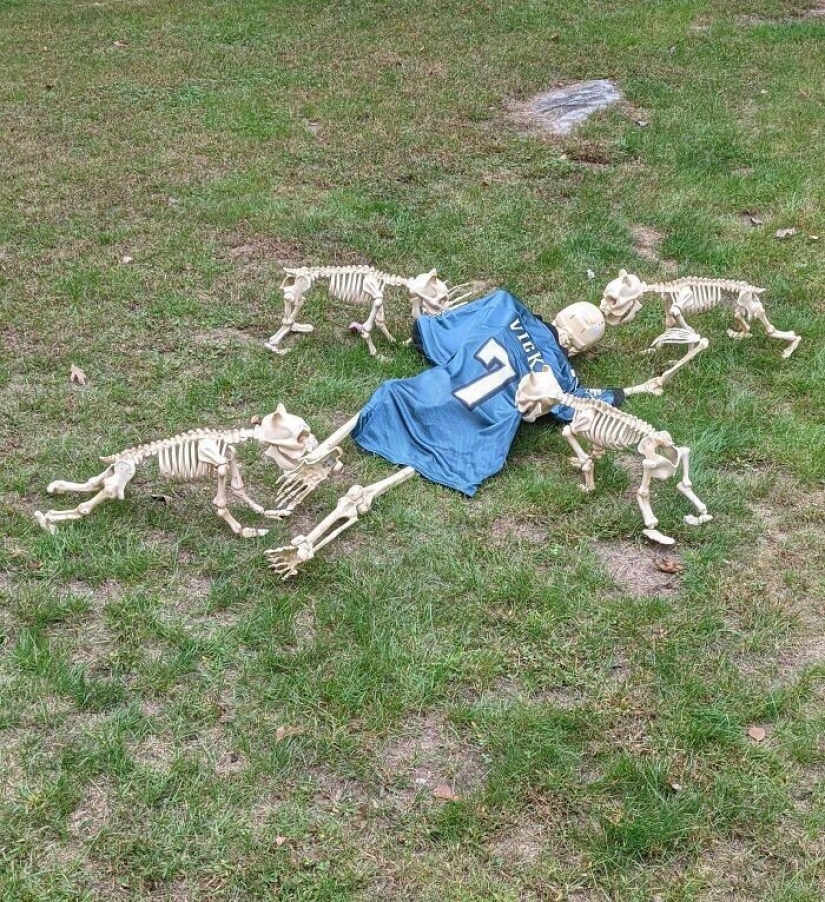 Memno, a gran escala, pesadilla: 30 ejemplos de decoración ingeniosa de los fanáticos de Halloween Memno, a gran escala, pesadilla: 30 ejemplos de decoración ingeniosa de los fanáticos de Halloween