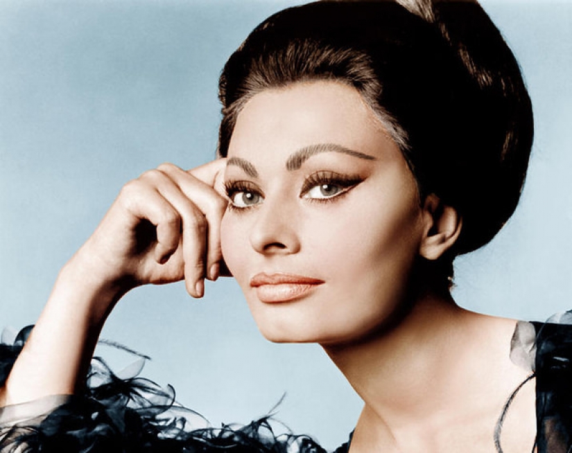 Mickey Rourke Philip Andre y Angélica Varum Maria: los nombres reales de las estrellas que impactante