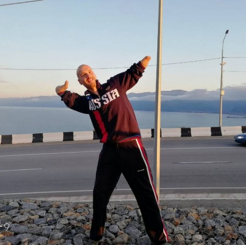 Mikhail Astashov: the path from a food deliverer to a Paralympic champion