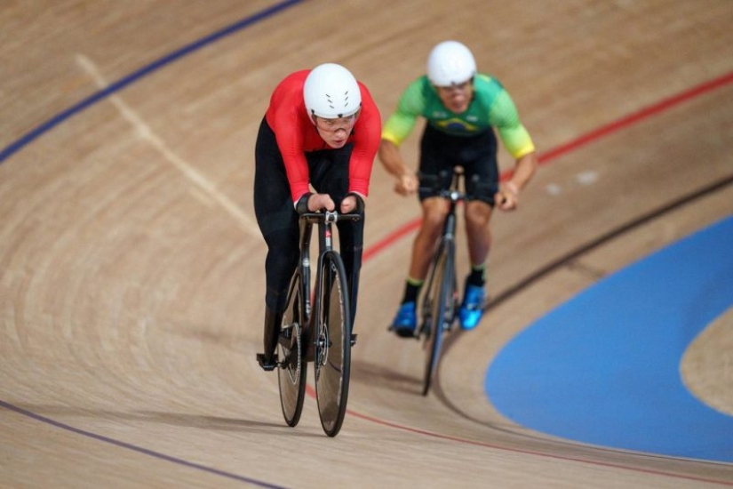 Mikhail Astashov: the path from a food deliverer to a Paralympic champion