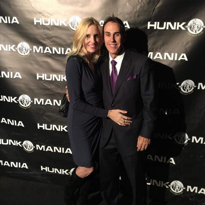 Millones en calzoncillos: una mujer brasileña está orgullosa de su marido stripper y no le importa que los niños sigan sus pasos