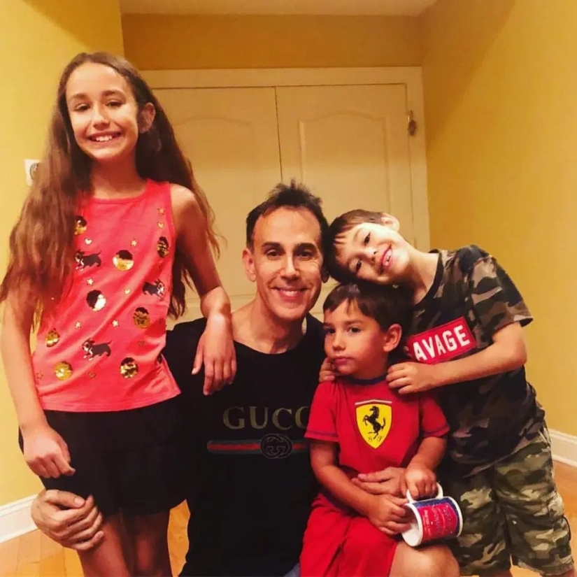 Millones en calzoncillos: una mujer brasileña está orgullosa de su marido stripper y no le importa que los niños sigan sus pasos