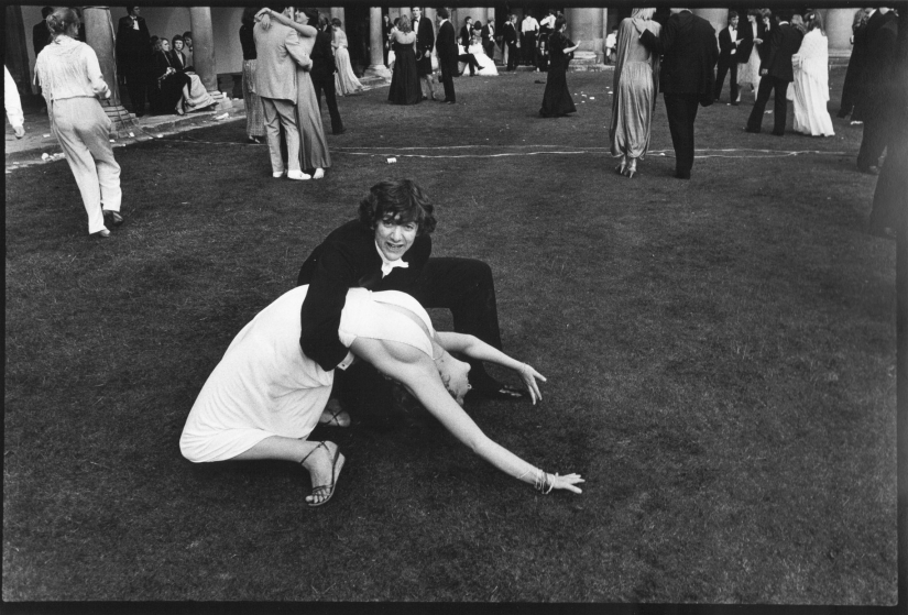 Mira y aprende: una breve guía de diversión salvaje de la Inglaterra de los 80 Mira y aprende: una breve guía de diversión salvaje de la Inglaterra de los 80