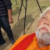 ¿Mirar el sol y no quedar ciego? ¡Tranquilo! Un pensionista de la India ha establecido un récord inusual