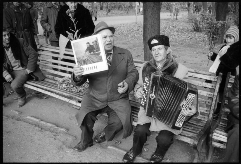 Misha Pedan y las mejores fotos de su álbum de fotos "El fin de una era hermosa"
