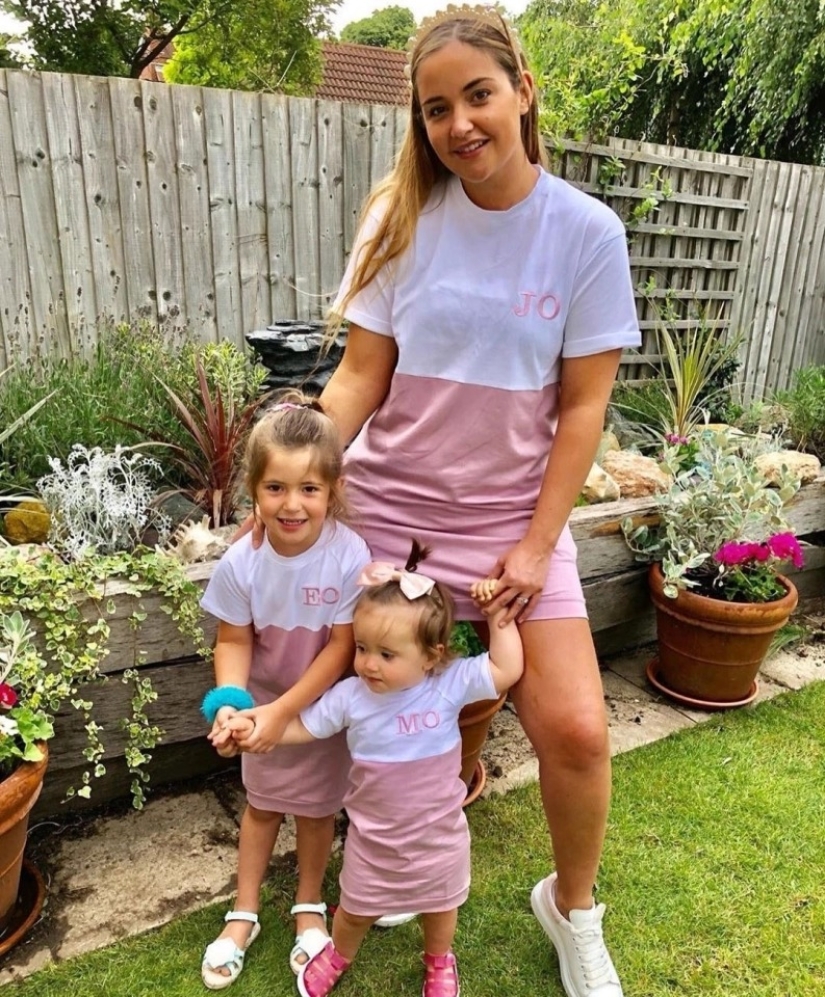 Mom's copy: a new fashion trend - stars and their daughters in identical outfits