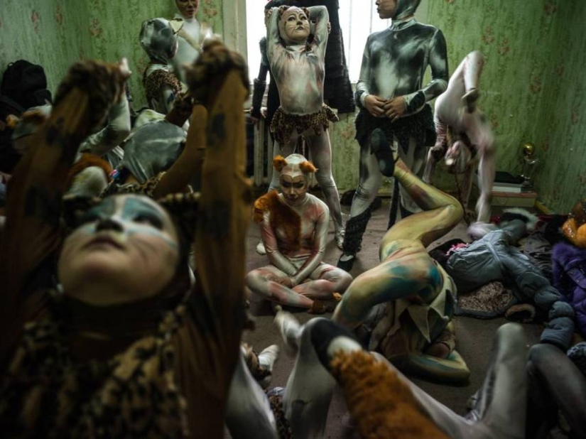 Mongolian girls are taken from their family to turn into famous acrobats Mongolian girls are taken from their family to turn into famous acrobats