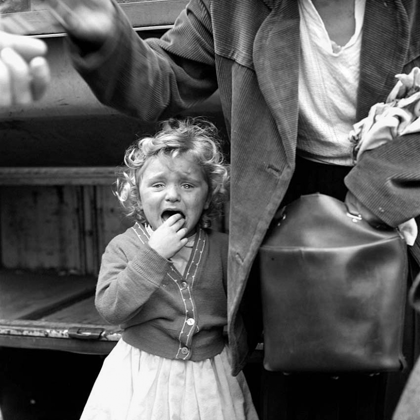 MOST IMPACT WOMAN PHOTOGRAPHERS OVER 100 YEARS MOST IMPACT WOMAN PHOTOGRAPHERS OVER 100 YEARS