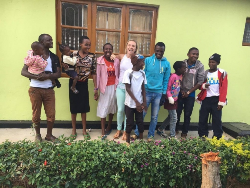 Mother's Heart: how a 26-year-old British woman adopted 14 African orphans