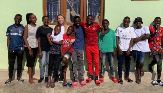 Mother's Heart: how a 26-year-old British woman adopted 14 African orphans