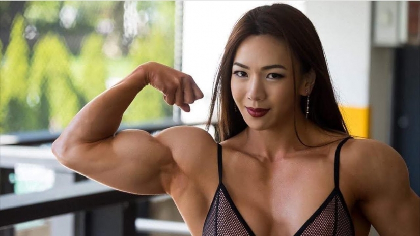 "Muscle Barbie" from South Korea with an angelic face and the body of a monster