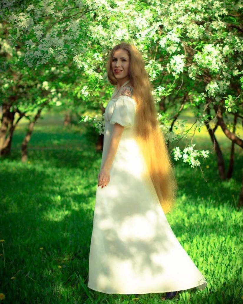 My braid is my beauty: a Russian woman with incredibly long hair has become a star of social networks
