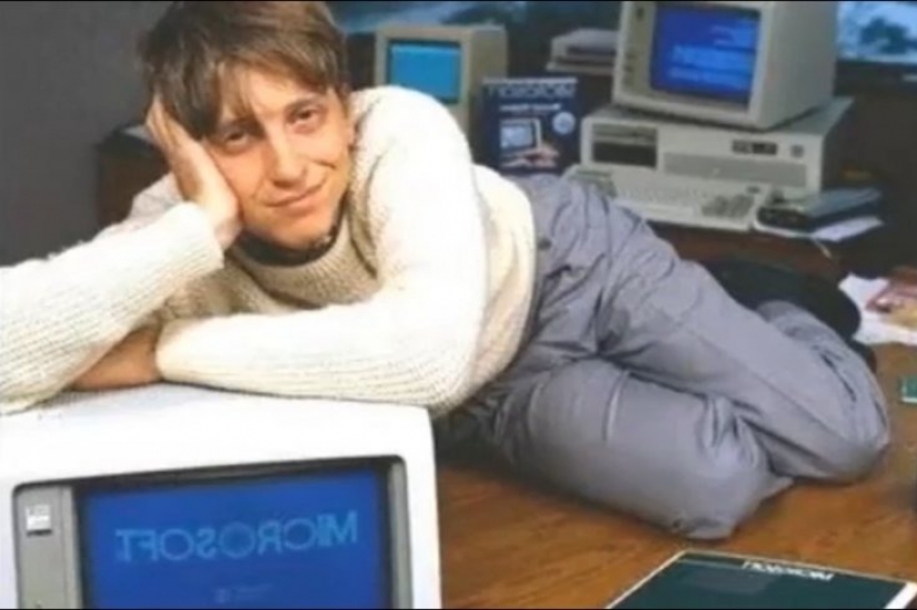 Naked parties, cheating and friendship with a pedophile: the unknown side of Bill Gates ' life Naked parties, cheating and friendship with a pedophile: the unknown side of Bill Gates ' life