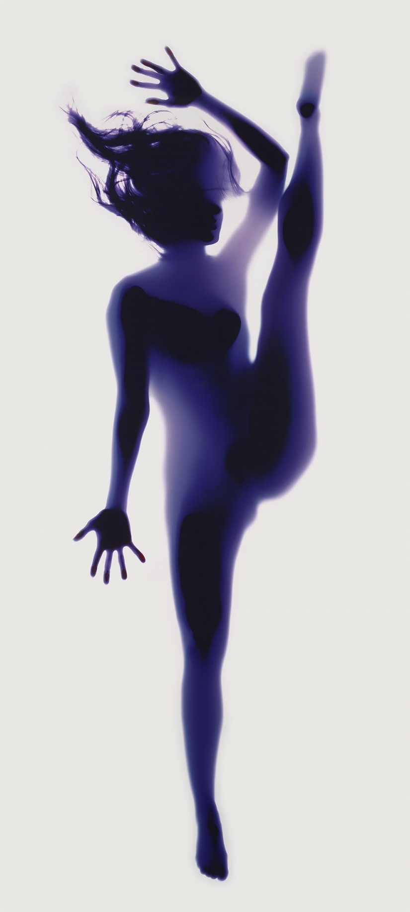 Naked yoga and no camera: the look of the classic asanas from the bottom Naked yoga and no camera: the look of the classic asanas from the bottom