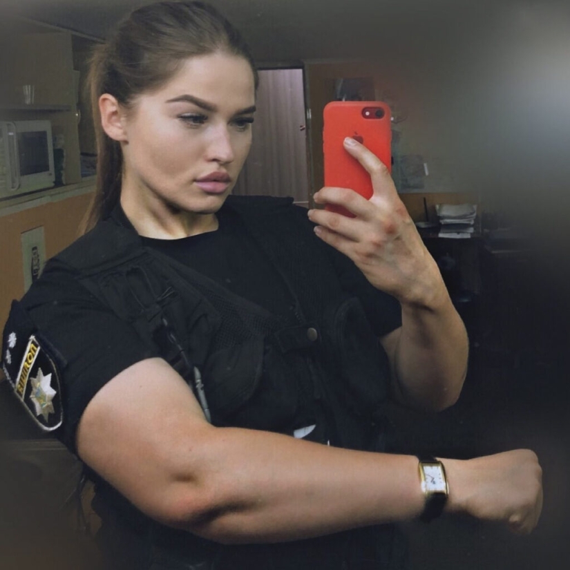 Natalia Polosenko is a Ukrainian special Forces girl nicknamed "The Machine" Natalia Polosenko is a Ukrainian special Forces girl nicknamed "The Machine"