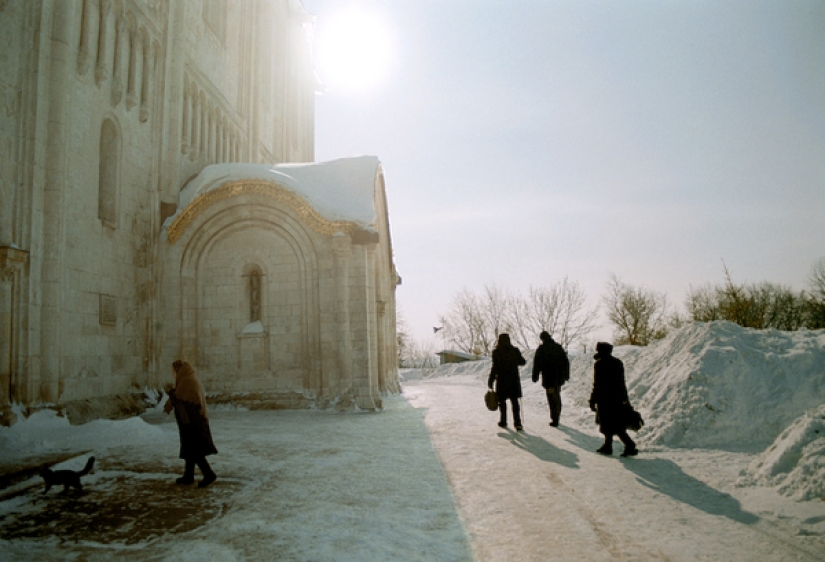 "Near your House": the Russian village in the works of Andrey Kremenchuk