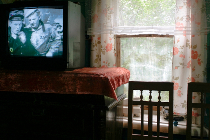 "Near your House": the Russian village in the works of Andrey Kremenchuk