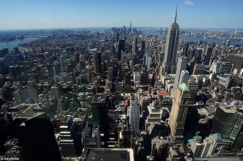New York's scariest new Attraction: a 370-meter-high observation deck New York's scariest new Attraction: a 370-meter-high observation deck