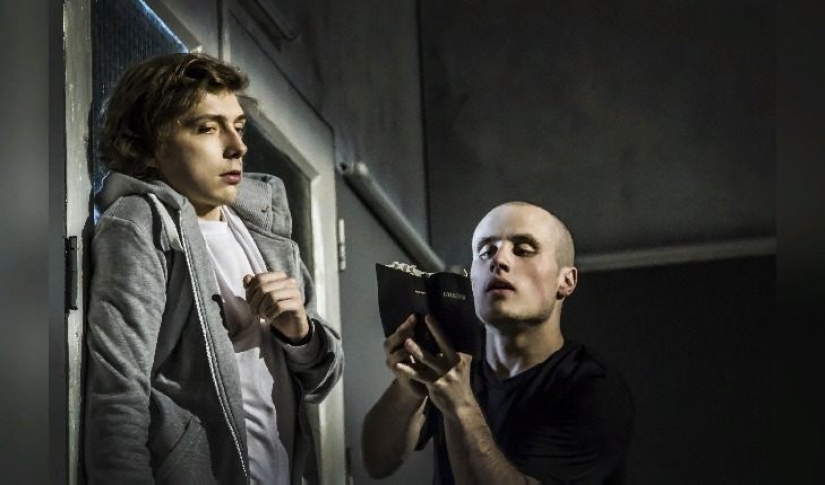 Nikita Kukushkin: what is known about the mega-popular theater and film star and hipster icon Nikita Kukushkin: what is known about the mega-popular theater and film star and hipster icon