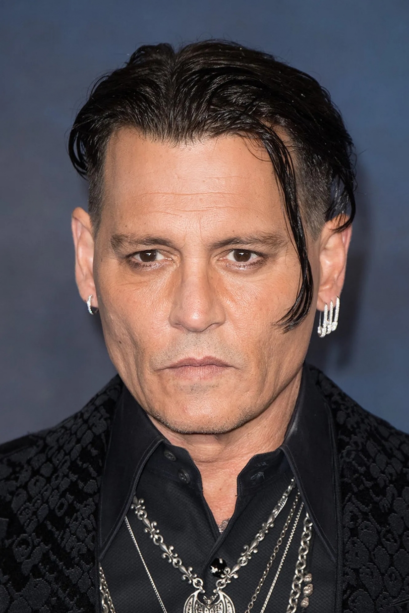 No more sex symbols! 8 Hollywood hotties who scored on themselves