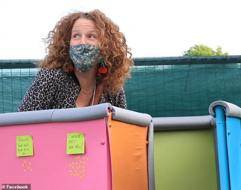 No queues in the women's bathroom! In Britain, they invented a female urinal No queues in the women's bathroom! In Britain, they invented a female urinal