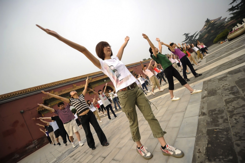 "No seas perezoso, prepárate para cargar!"Cómo el fitness se ha convertido en parte de la cultura en China