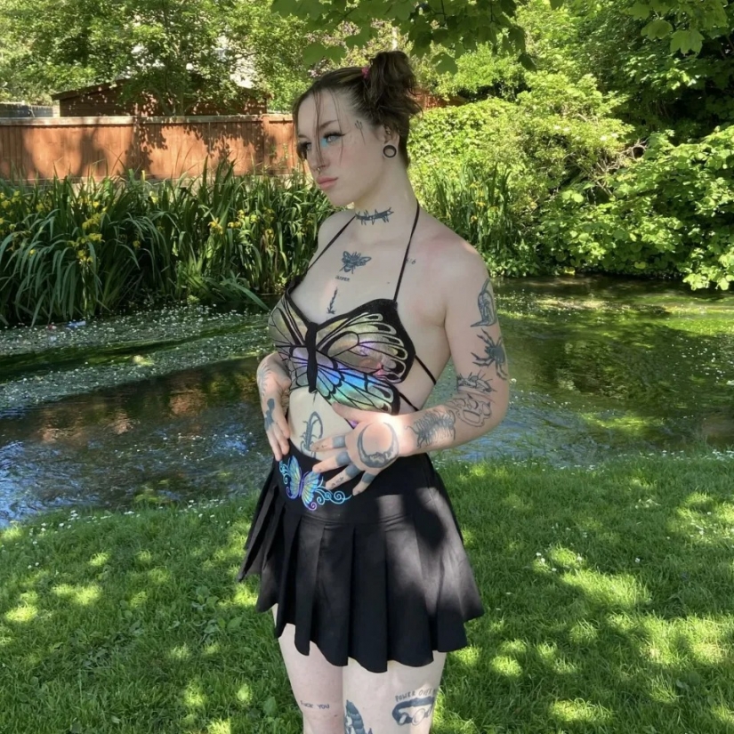 Not a prostitute, but the style is like this: trolls insult a young mother because of revealing outfits