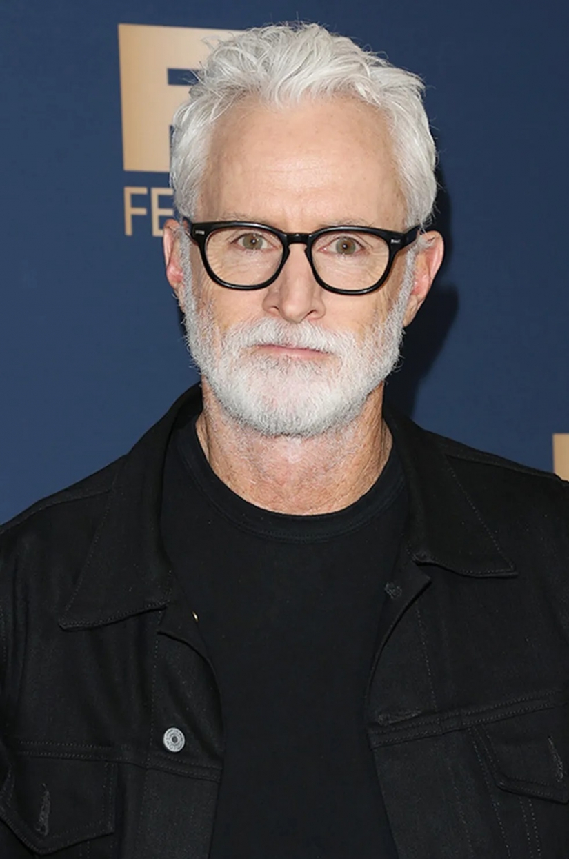 Now looks like the legendary foursome and handsome "Sex in the city"