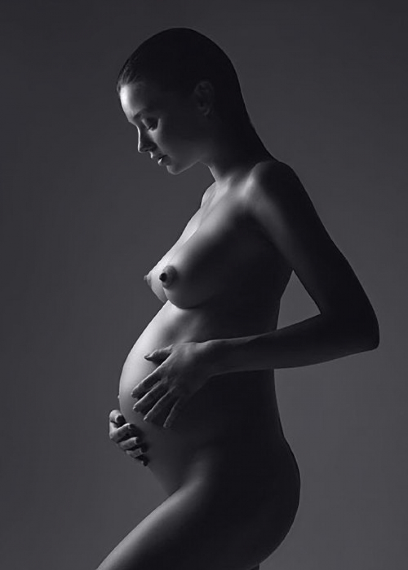 Nude and pregnant: iconic photo Bellucci, Spears, Kardashian and other