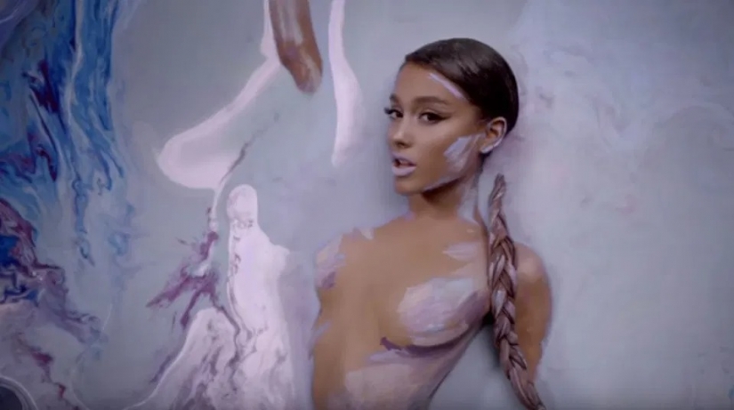 Nudity in the name of creativity: stars who undressed for the sake of art Nudity in the name of creativity: stars who undressed for the sake of art