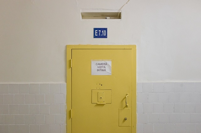 Oases of love in Romanian prisons