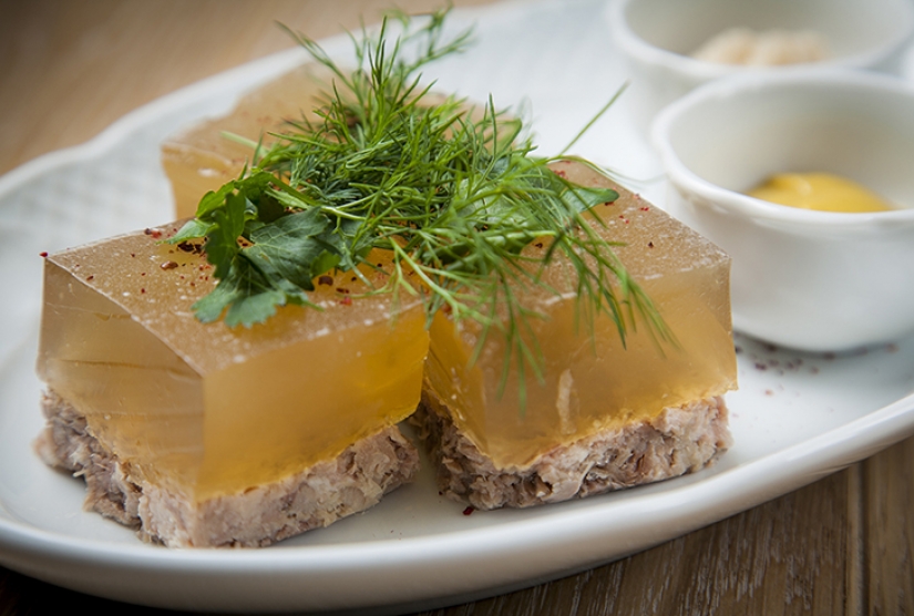 Observa a extranjeros demasiado tiempo viviendo en Rusia