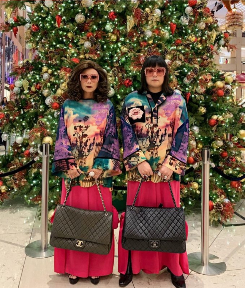 On the same page: mother and son from Thailand wear the same outfits