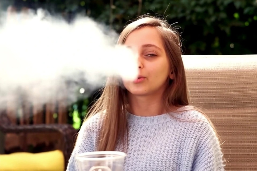 "Only idiots and perverts like me": 22-year-old American Shawna Ray looks like an 8-year-old girl