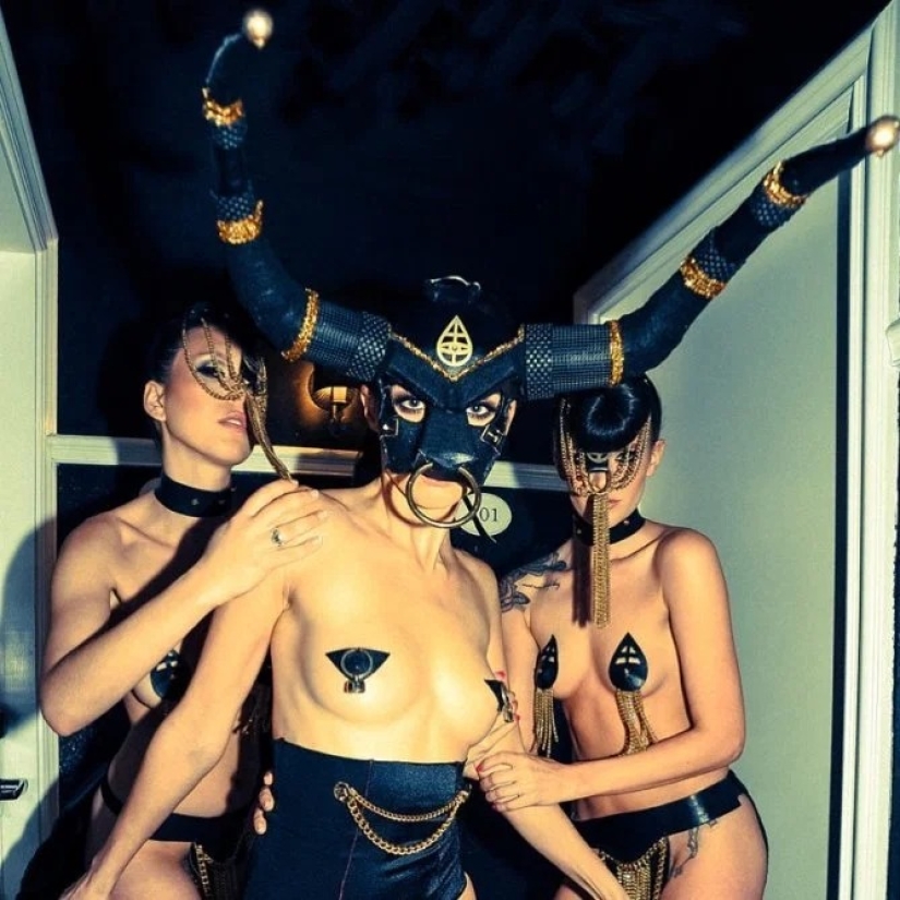 Orgía al más alto nivel: dentro de un club de sexo de élite, donde visitan estrellas de Hollywood y gente rica