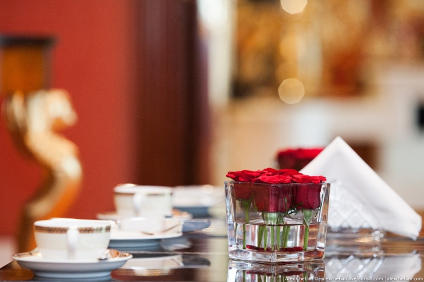 Oro para jeques y oligarcas: la habitación más cara del hotel de siete estrellas Burj Al Arab