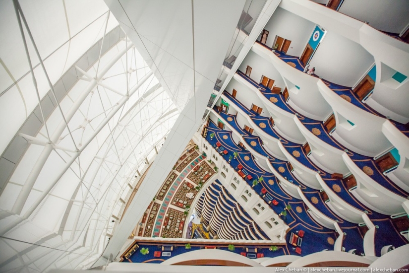 Oro para jeques y oligarcas: la habitación más cara del hotel de siete estrellas Burj Al Arab