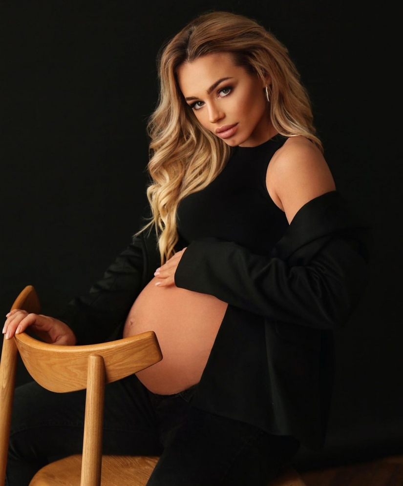 Otfutbol me completely: 5 hot Russian football players in uniform and without