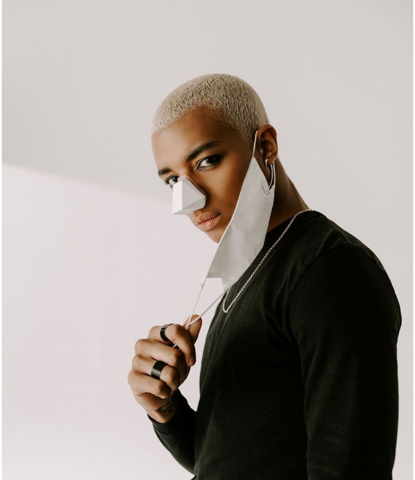 Otto: a special filter for the air that will make you look like a dog Otto: a special filter for the air that will make you look like a dog