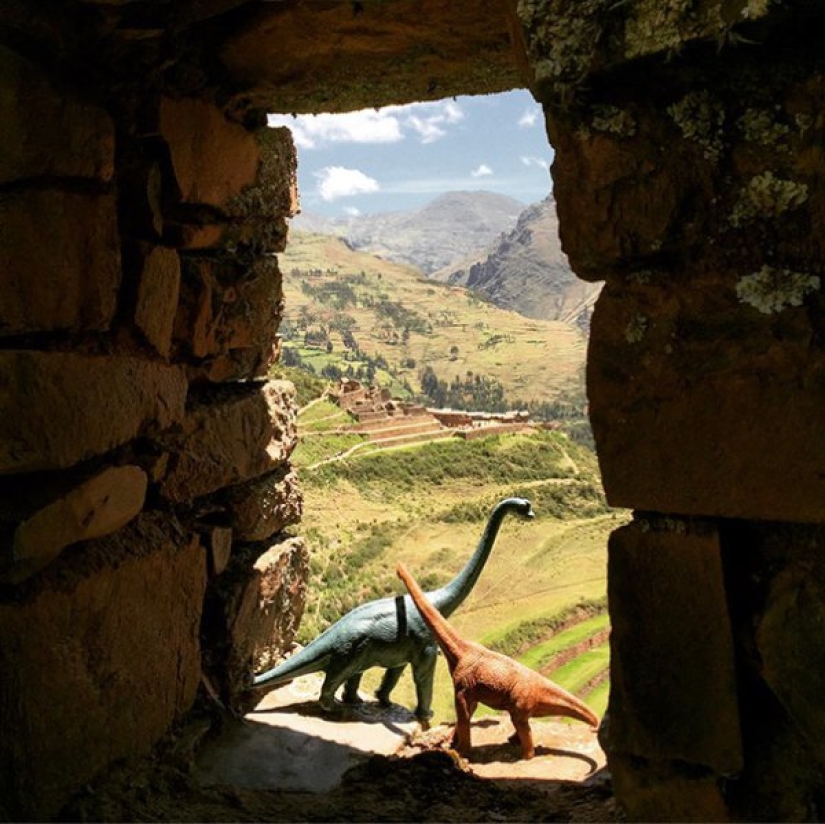 Parece que los dinosaurios todavía deambulan por la tierra.